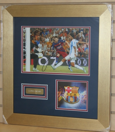 Lionel Messi signed 12 x 8 photo