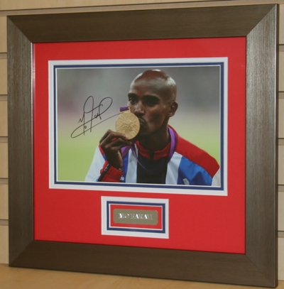 Mo Farah signed 12 x 8 photo