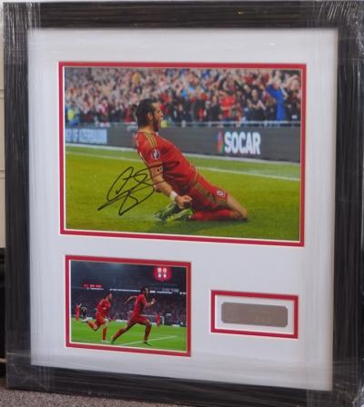 Gareth Bale signed 12 x 8 photo