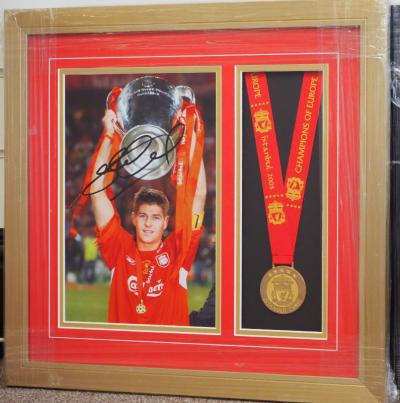 Steven Gerrard signed 12 x 8