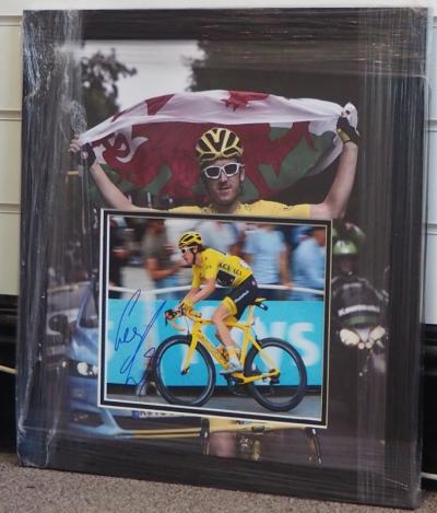 Geraint Thomas 10 x 8 autograph