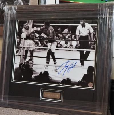 Boxing world champ Larry Holmes