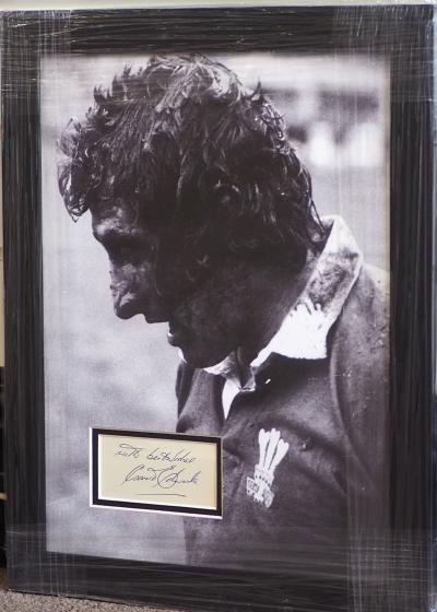 Gareth Edwards signature
