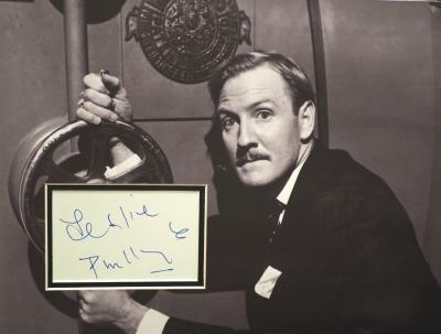 Leslie Phillips autograph
