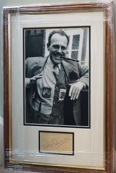 Terry Thomas signature