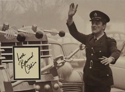 Bernard Cribbins autograph