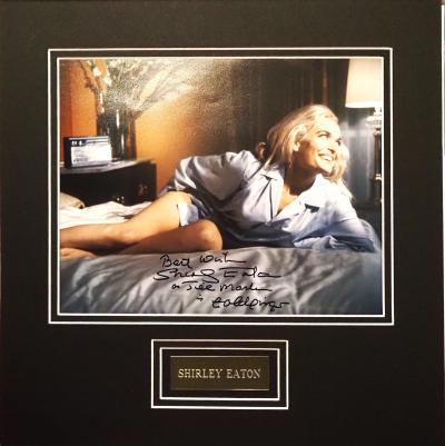 Shirley Eaton autograph